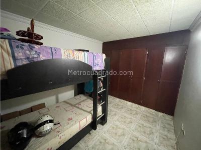 Casa de 5 alcobas en venta en Ciudad 2000, Cali, 270 m² · foto 10 de 19