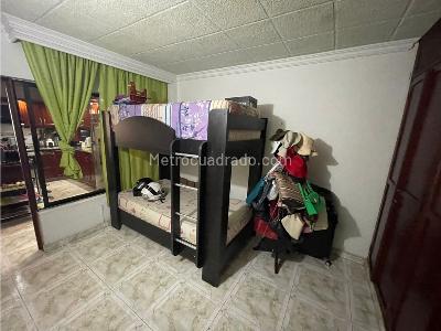 Casa de 5 alcobas en venta en Ciudad 2000, Cali, 270 m² · foto 13 de 19