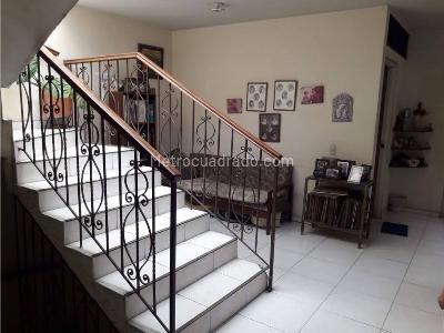 Casa de 5 alcobas en venta en El Bosque, Cali, 350 m² · foto 10 de 10