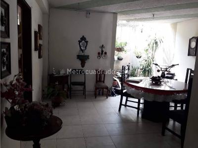 Casa de 5 alcobas en venta en El Bosque, Cali, 350 m² · foto 8 de 10
