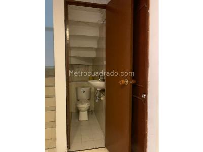 Casa de 5 alcobas en venta en Santa Barbara, Cali, 180 m² · foto 5 de 9