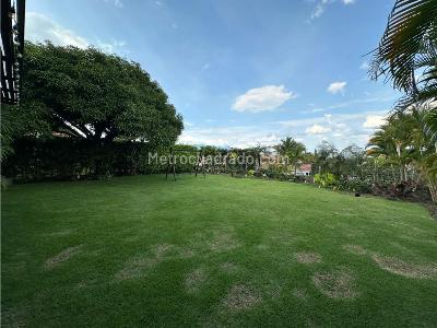 Casa de 4 alcobas en venta en Ciudad Jardin, Cali, 786 m² · foto 2 de 20