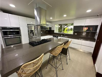 Casa de 4 alcobas en venta en Ciudad Jardin, Cali, 786 m² · foto 3 de 20