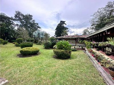 Casa de 5 alcobas en venta en Llano Grande, Rionegro · foto 17 de 20
