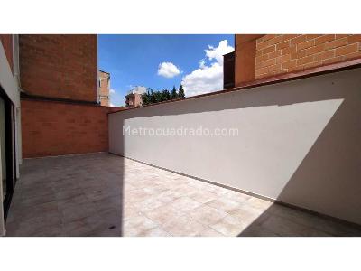 Apartamento de 2 alcobas en venta en La Castellana, Medellín, 196 m² · foto 5 de 20