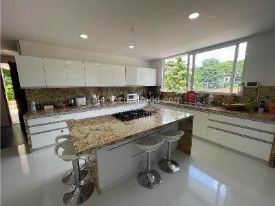 Casa de 4 alcobas en venta en Ciudad Jardin, Cali, 450 m² · foto 3 de 20