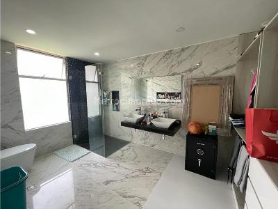Casa de 4 alcobas en venta en Ciudad Jardin, Cali, 450 m² · foto 14 de 20