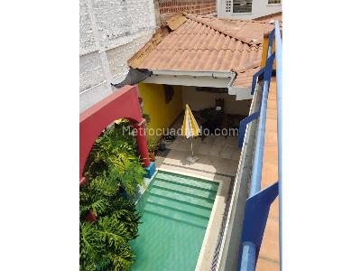 Casa de 4 alcobas en venta en Miraflores, Cali, 304 m² · foto 3 de 13