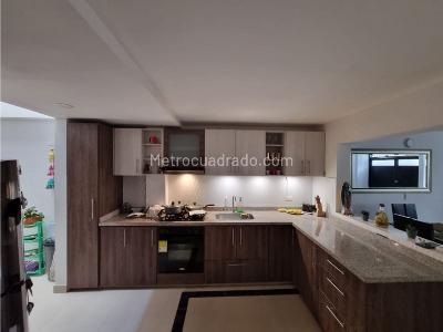 Casa de 5 alcobas en venta en Ciudad 2000, Cali, 90 m² · foto 11 de 20