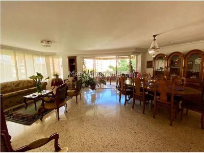 Apartamento en venta en Laureles, Medellín · foto 2 de 14