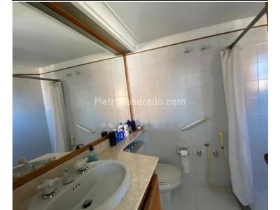 Apartamento en venta en Laureles, Medellín · foto 10 de 14