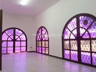 Casa de 5 alcobas en venta en San Vicente, Cali, 600 m² · foto 3 de 8