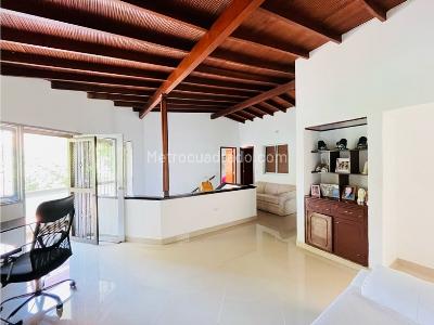 Casa de 5 alcobas en venta en Belen Alameda, Medellín, 320 m² · foto 2 de 20