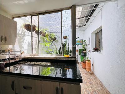 Casa de 5 alcobas en venta en Belen Alameda, Medellín, 320 m² · foto 6 de 20
