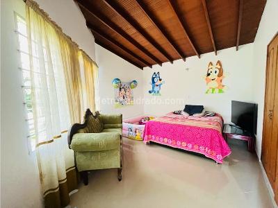 Casa de 5 alcobas en venta en Belen Alameda, Medellín, 320 m² · foto 13 de 20