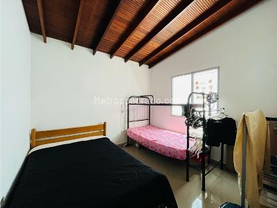 Casa de 5 alcobas en venta en Belen Alameda, Medellín, 320 m² · foto 16 de 20