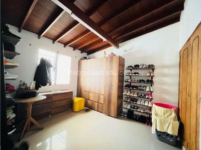 Casa de 5 alcobas en venta en Belen Alameda, Medellín, 320 m² · foto 18 de 20