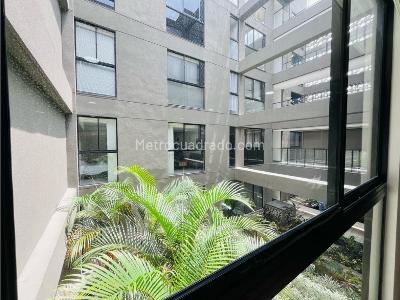 Apartamento de 1 alcoba en venta en Bombona, Medellín, 38 m² · foto 2 de 13