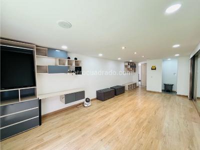 Apartamento de 1 alcoba en venta en Bombona, Medellín, 38 m² · foto 3 de 13