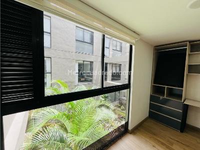 Apartamento de 1 alcoba en venta en Bombona, Medellín, 38 m² · foto 7 de 13