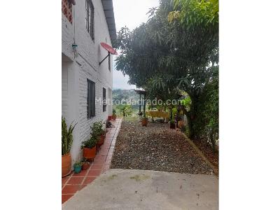 Casa de 3 alcobas en venta en La Buitrera, Cali, 1182 m² · foto 5 de 12
