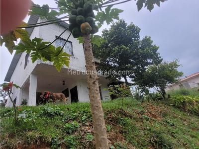 Casa de 3 alcobas en venta en La Buitrera, Cali, 1182 m² · foto 8 de 12