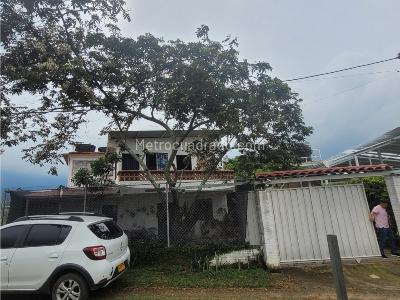 Casa de 3 alcobas en venta en La Buitrera, Cali, 1182 m² · foto 11 de 12