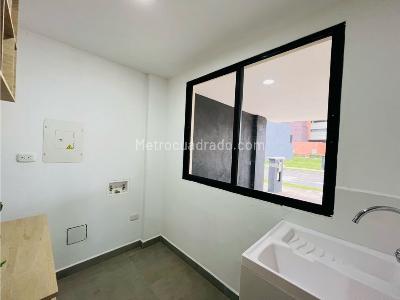 Casa de 4 alcobas en venta en Barro Blanco, Rionegro, 220 m² · foto 8 de 18