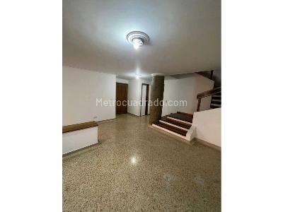 Apartamento de 4 alcobas en venta en Laureles, Medellín, 157 m² · foto 2 de 20