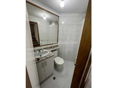 Apartamento de 4 alcobas en venta en Laureles, Medellín, 157 m² · foto 10 de 20