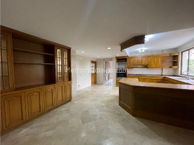 Apartamento de 4 alcobas en venta en Normandia, Cali, 550 m² · foto 3 de 20