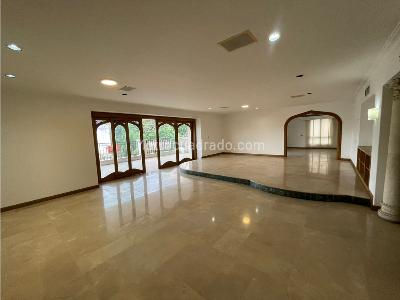 Apartamento de 4 alcobas en venta en Normandia, Cali, 550 m² · foto 4 de 20