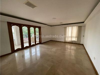 Apartamento de 4 alcobas en venta en Normandia, Cali, 550 m² · foto 8 de 20