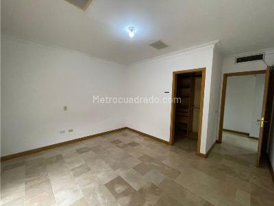 Apartamento de 4 alcobas en venta en Normandia, Cali, 550 m² · foto 13 de 20