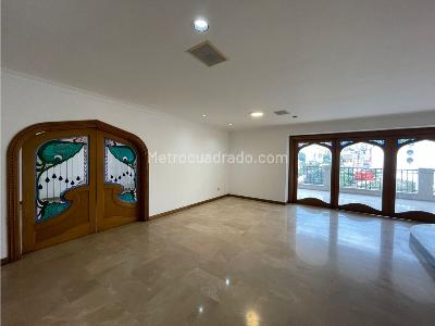 Apartamento de 4 alcobas en venta en Normandia, Cali, 550 m² · foto 16 de 20
