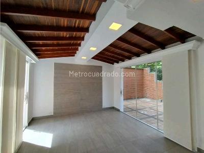 Apartamento de 3 alcobas en venta en Los Parra, Medellín, 200 m² · foto 3 de 20