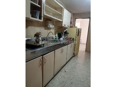 Casa de 5 alcobas en venta en El Lido, Cali, 250 m² · foto 2 de 17