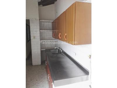 Casa de 5 alcobas en venta en El Lido, Cali, 250 m² · foto 3 de 17