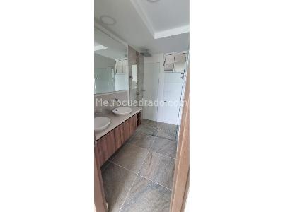 Apartamento de 3 alcobas en venta en Ciudad Jardin, Cali, 147 m² · foto 15 de 18