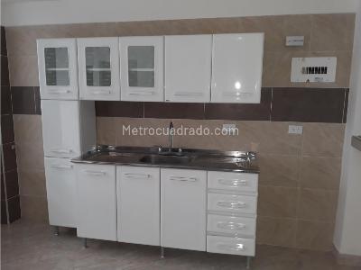 Casa de 5 alcobas en venta en El Refugio, Cali, 332 m² · foto 2 de 14
