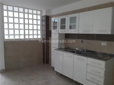 Casa de 5 alcobas en venta en El Refugio, Cali, 332 m² · foto 6 de 14