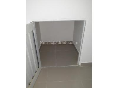 Casa de 5 alcobas en venta en El Refugio, Cali, 332 m² · foto 10 de 14