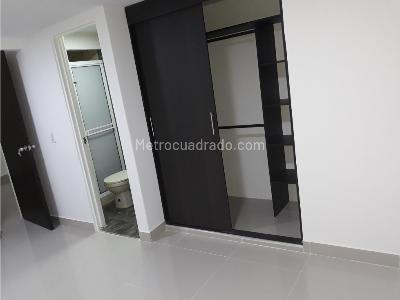 Casa de 5 alcobas en venta en El Refugio, Cali, 332 m² · foto 11 de 14
