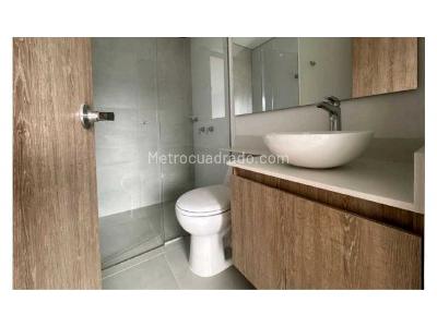Apartamento de 2 alcobas en venta en Loma De San Jose, Sabaneta, 72 m² · foto 17 de 20