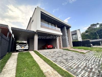 Casa de 4 alcobas en venta en Pance, Cali, 410 m² · foto 2 de 20