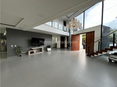 Casa de 5 alcobas en venta en Llano Grande, Rionegro, 667 m² · foto 3 de 20