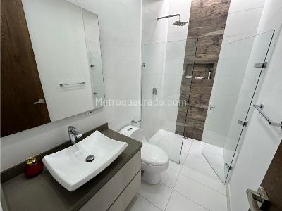 Casa de 5 alcobas en venta en Llano Grande, Rionegro, 667 m² · foto 8 de 20