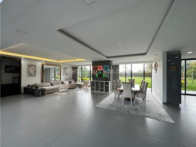 Casa de 5 alcobas en venta en Llano Grande, Rionegro, 667 m² · foto 9 de 20
