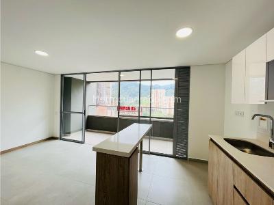 Apartamento de 3 alcobas en venta en San Jose, Sabaneta, 78 m² · foto 4 de 20