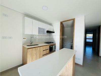 Apartamento de 3 alcobas en venta en San Jose, Sabaneta, 78 m² · foto 5 de 20